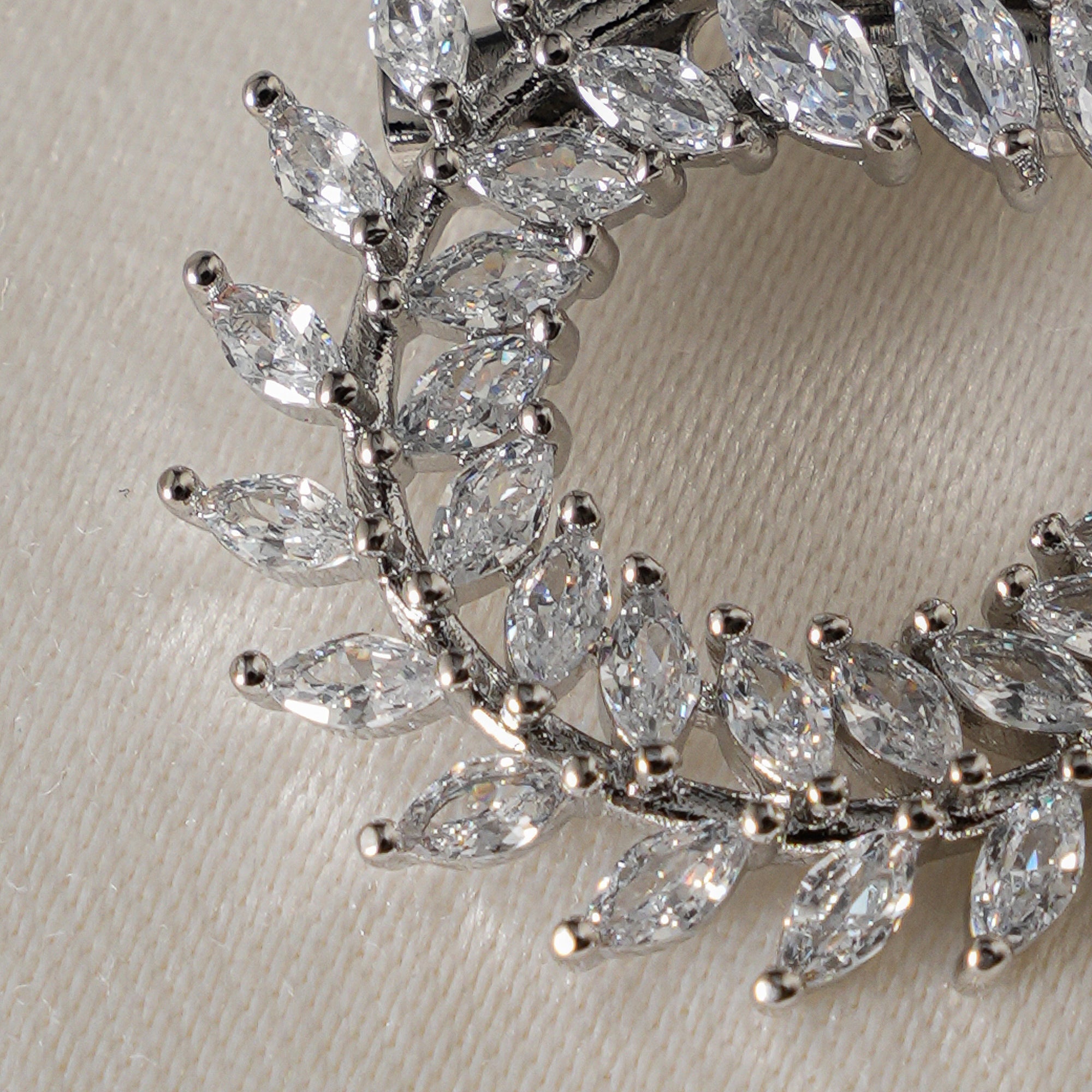IVY BROOCH